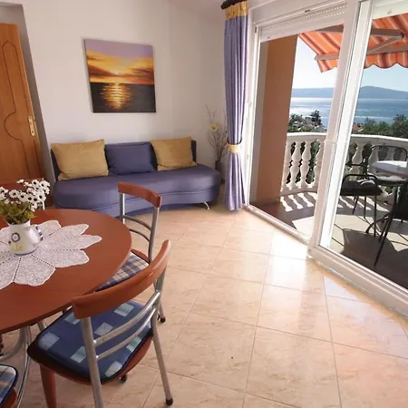 Two-bedroom Crikvenica 43